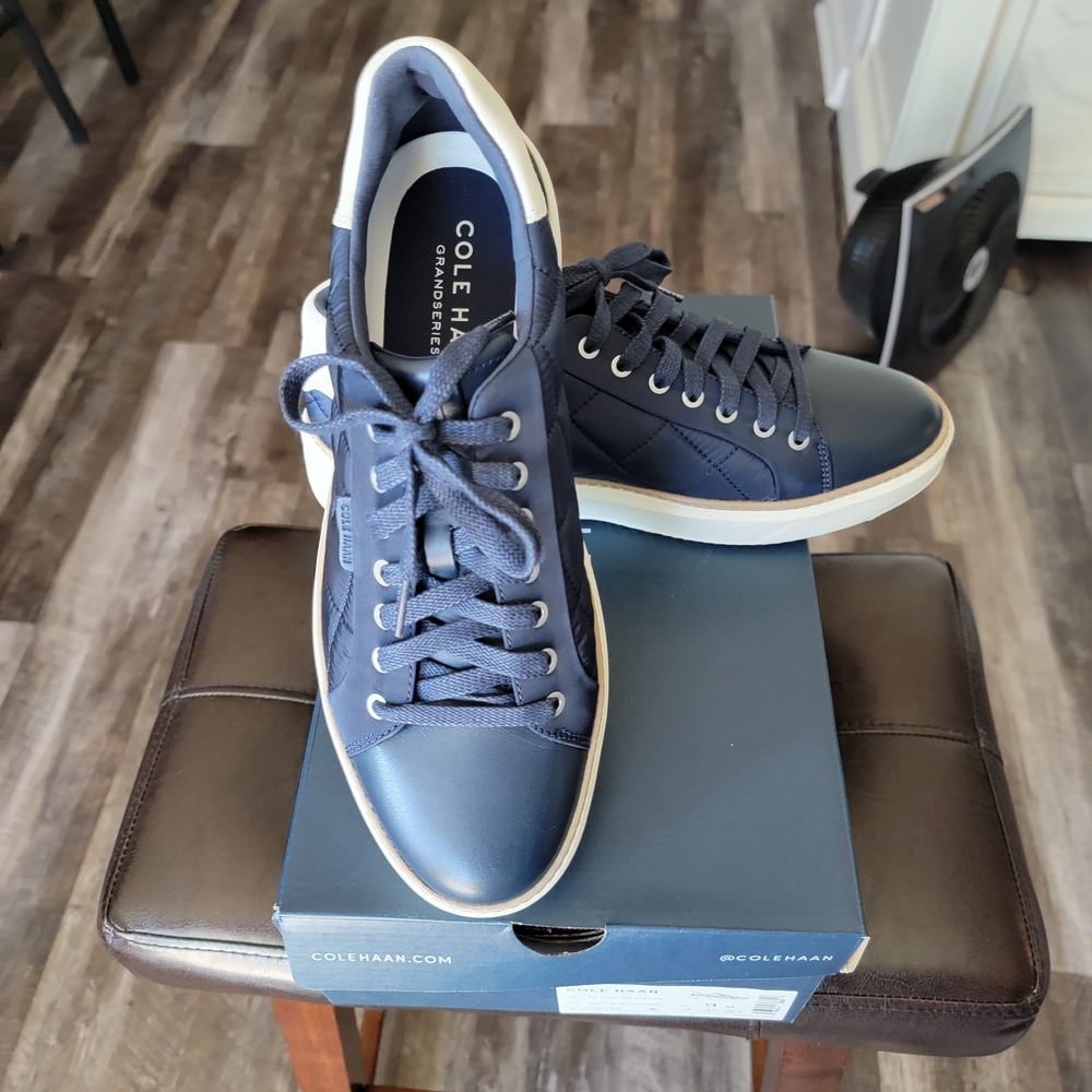 Brand New Men's Cole Haan Grand Pro Topspin Puffer Navy Blue Sneakers, Size 9